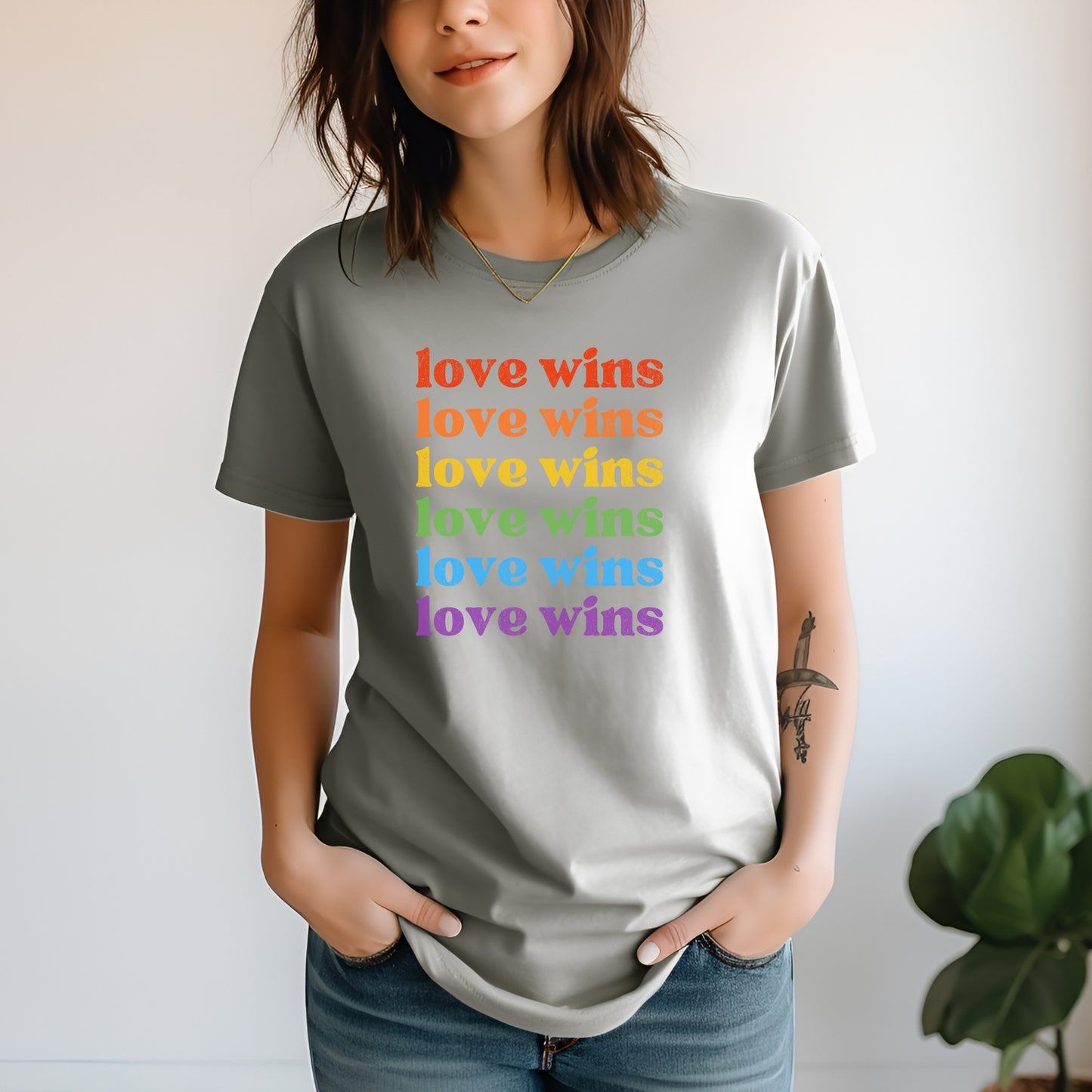 Love Wins - T-shirt